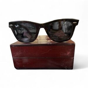 Ray-Ban Wayfarer Sunglasses- NWT